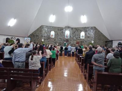 Centenas de FiÃ©is participaram da abertura da programaÃ§Ã£o religiosa da 61Âª Festa do Senhor Bom Jesus em Campo Mendes